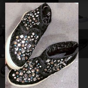 Black lace women’s shoe colorful gemstones size 9